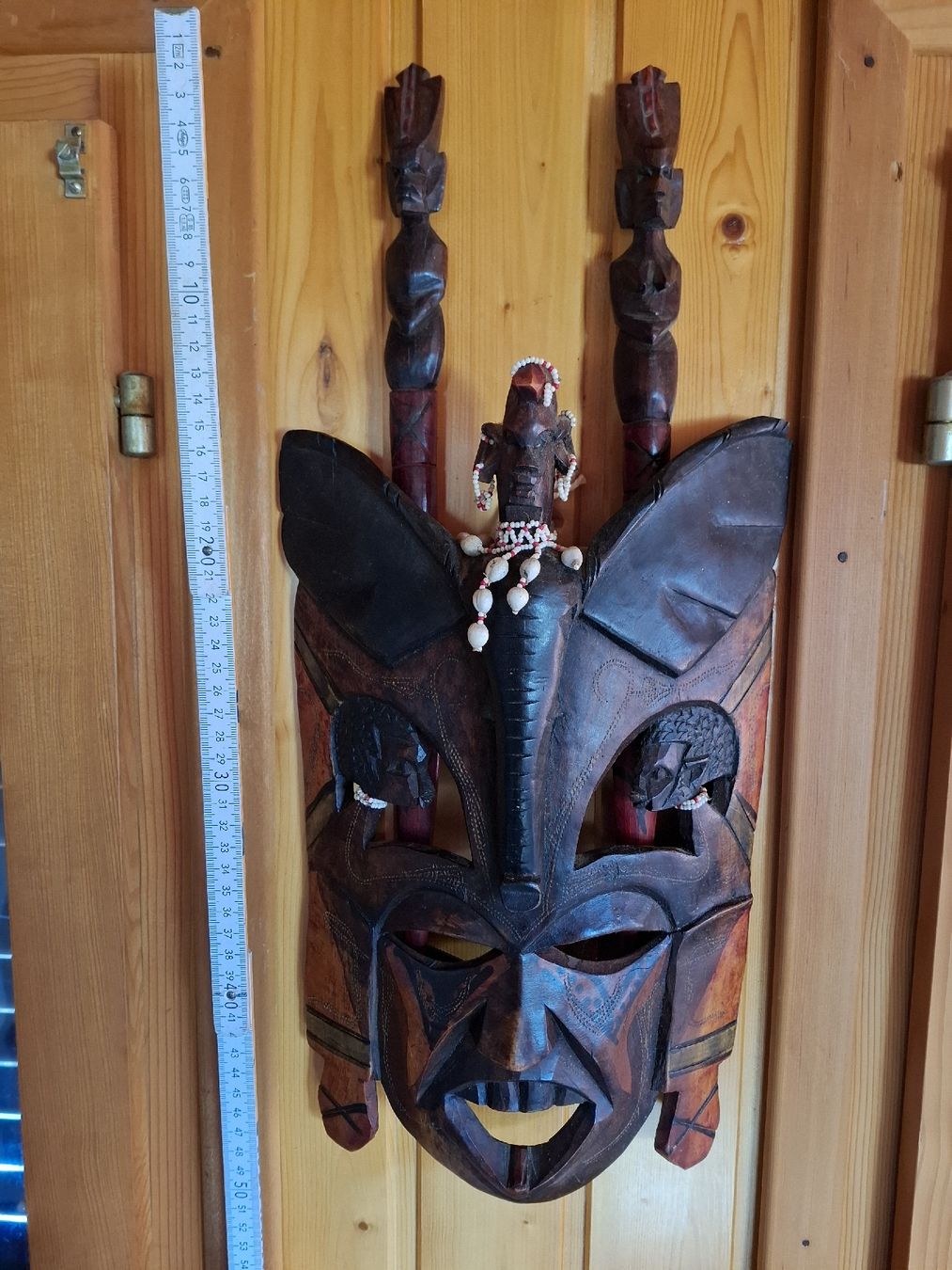 Internationale Kunst: Masque africain unique, sculpté à la main, vintage. – Neu (gemäss Beschreibung) aus Gumefens von Papillon010 1