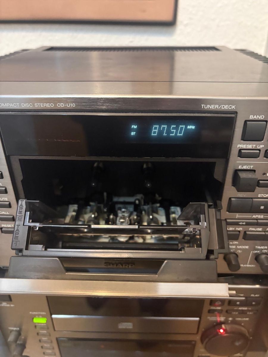 Sharp Sistemi audio & multimediali: Chaîne stéréo Sharp CD-U10H avec télécommande état usagé – Usato da Vésenaz venduto da Angela.C3 9