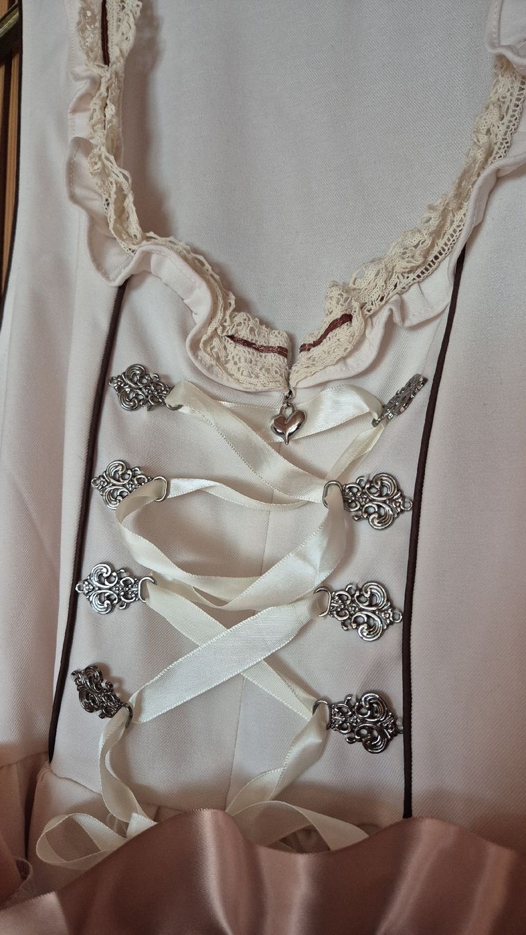 Vestiti: Dirndlkleid mit Schürze – Nuovo (secondo la descrizione) da Lumbrein venduto da seraina_capaul 2