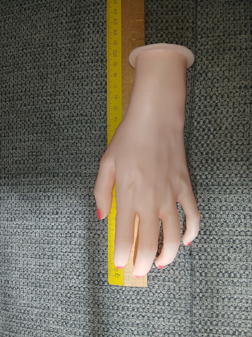 Alle Dekorationen: Plastik hand – Neu (gemäss Beschreibung) aus Niederönz von jes_9vs5