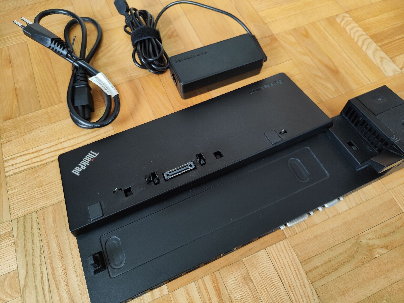 Lenovo Docking station: ThinkPad Pro Dockingstation – D'occasion à Goldach par Platinum7 2