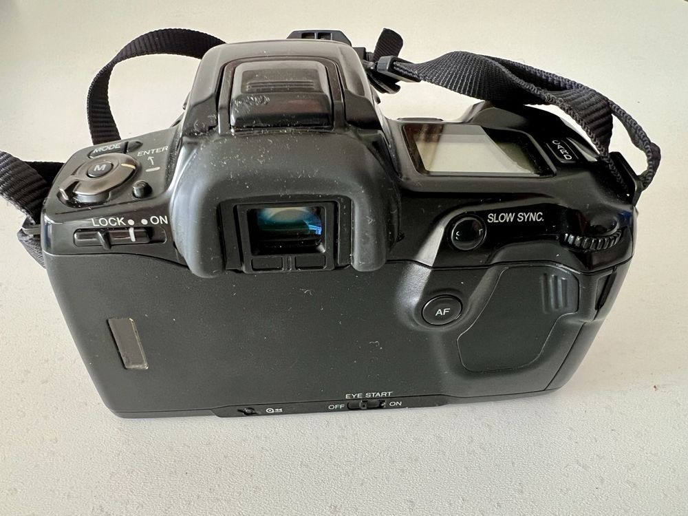 Minolta Fotocamera: MINOLTA Dynax 700si - Deux objectifs + accessoires – Usato da Mont-sur-Lausanne venduto da vmi_ym5l 4