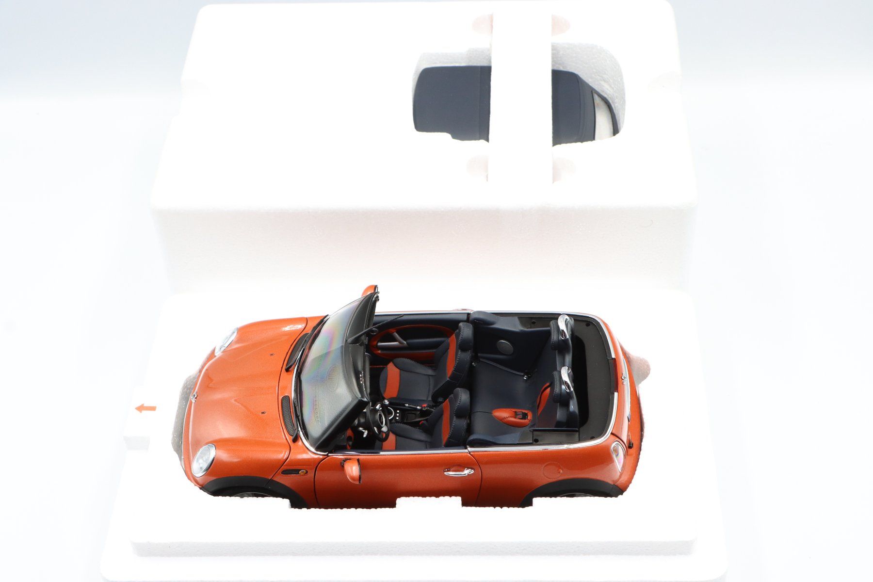 Modellautos: Mini Cooper Cabriolet 2004 1:18 Kyosho – Neu und originalverpackt aus Bühl b.Aarberg von  2