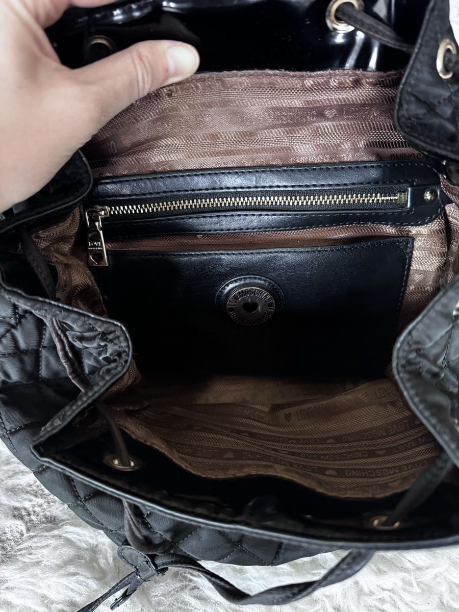 Moschino Rucksäcke: Love Moschino Black Backpack – Gebraucht aus Münchenstein von mag_ck5y 2