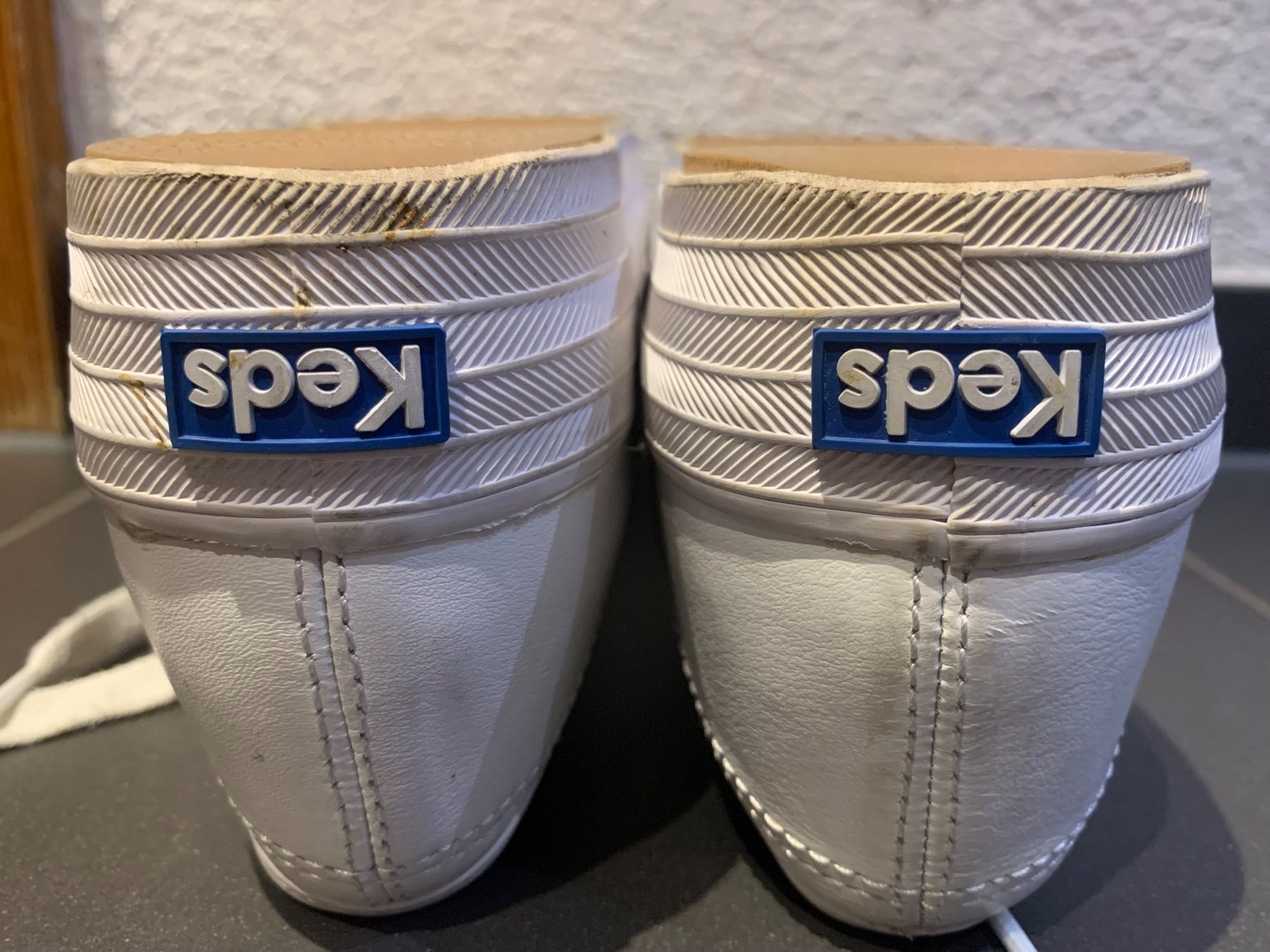 Scarpe da donna: KEDS Leder Sneaker weiss Gr. 40 – Usato da Winterthur venduto da amapola 8