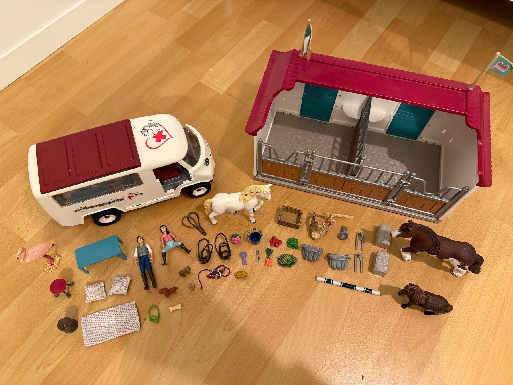 Schleich Horse Club – Pur-Sang Anglais Avec Couverture – Figurine Cheval Réaliste Dès 5 Ans
