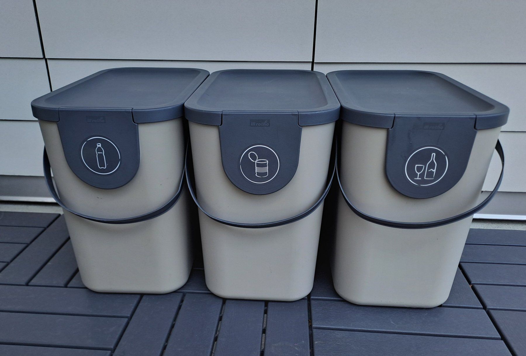 Rotho Cestini per rifiuti: praktische Recyclingboxen – Usato da Steinen venduto da vani_manc