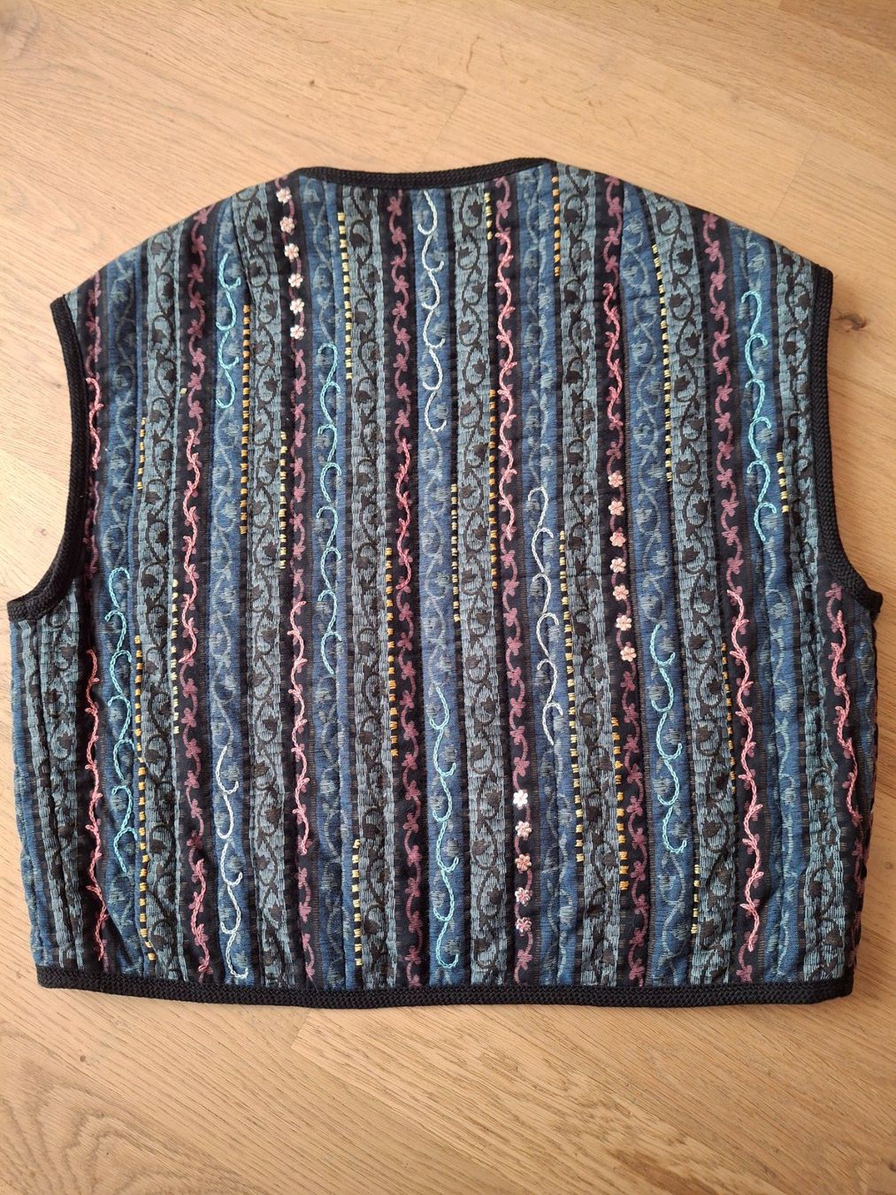 Gilets & Westen: Gilet – Gebraucht aus Hünibach von keypin01 1