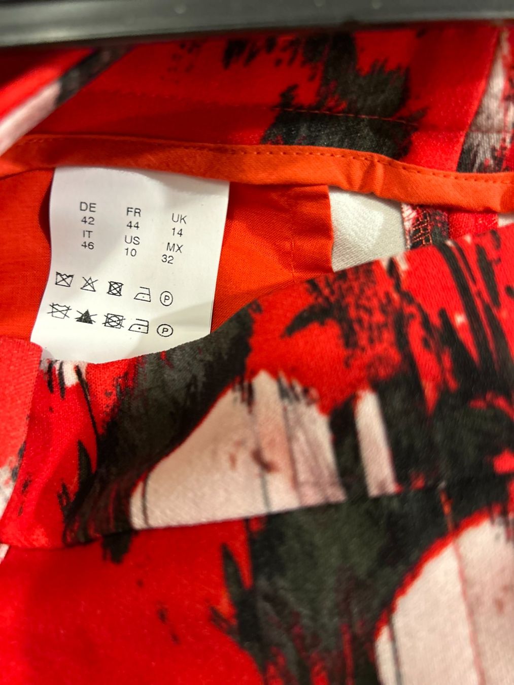 Hugo Boss Pantaloni: BOSS pants - size CH 42 – Nuovo (secondo la descrizione) da Vaglio venduto da Arabella1973 2