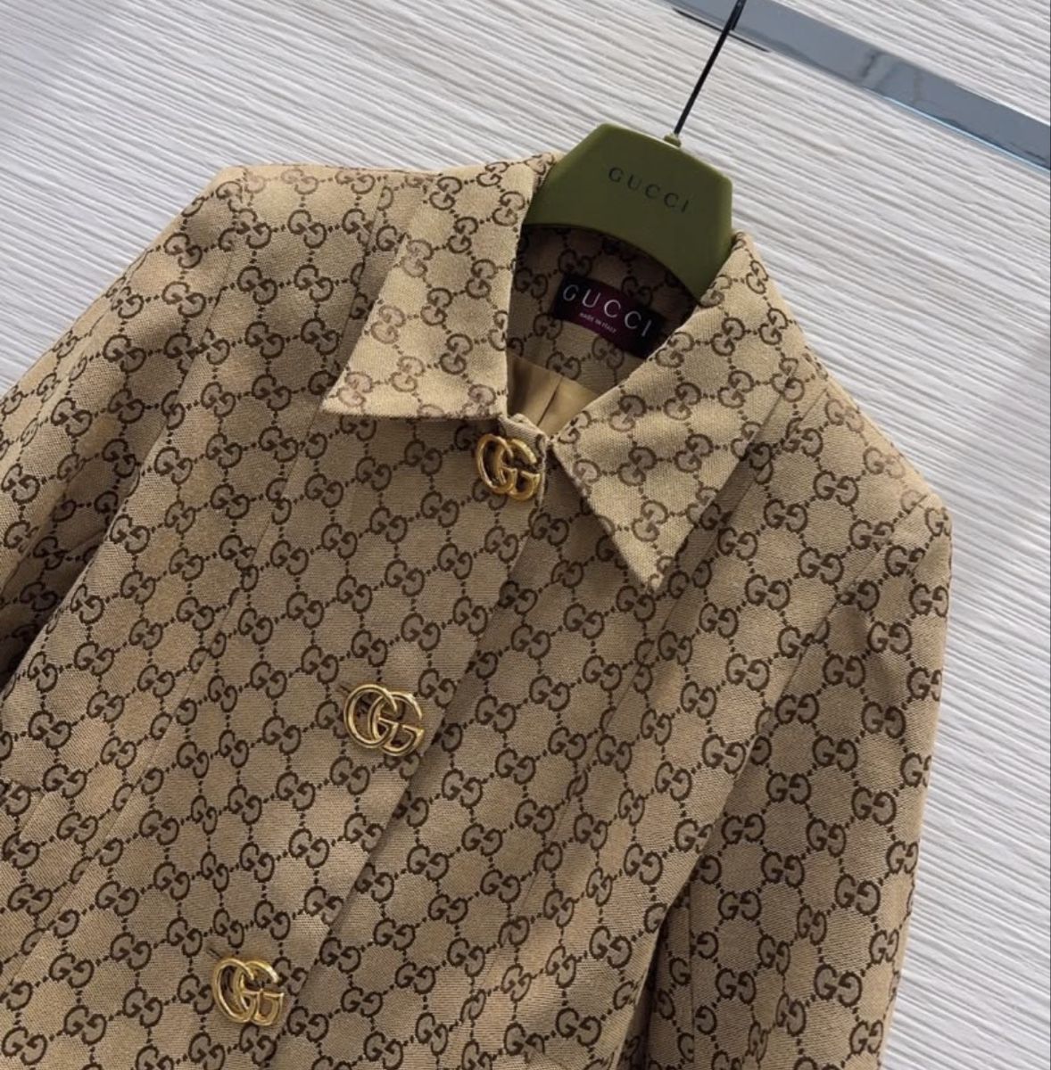 Gucci Giacche: Gucci jacket – Usato da Lausanne venduto da LadyGSx 1