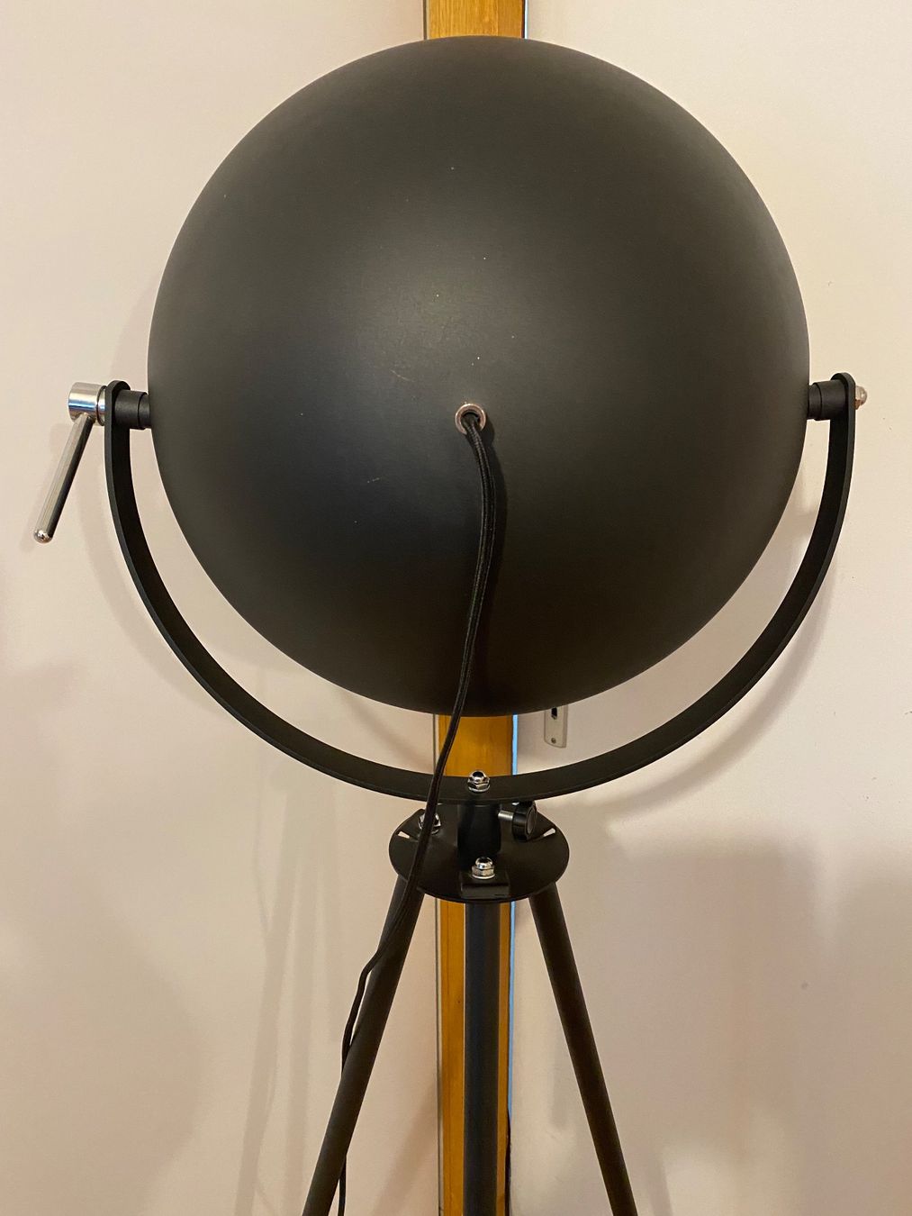 Lampade: Stehleuchte Lenn metall schwarz 60W – Usato da Bern venduto da Mondol 3