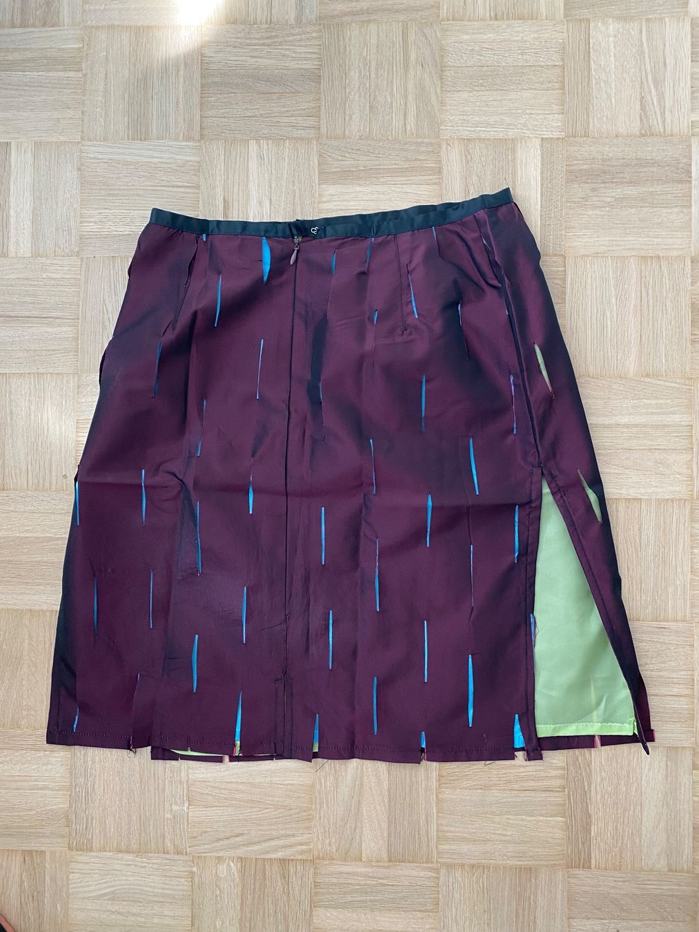 Gonne: Designerrock von Oliverio Couture – Usato da Zürich venduto da Basilou98 2