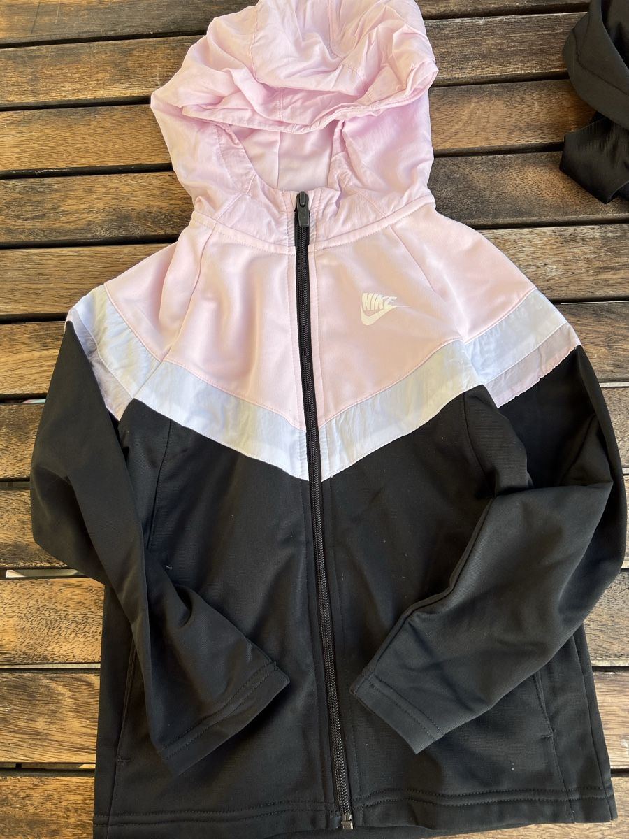 Nike Completi: NIKE Trainingsanzug 122-128 – Nuovo (secondo la descrizione) da Glattbrugg venduto da HUAKK 3