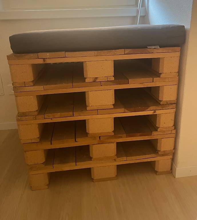 Pallets: Paletten mit Sitzkissen – Usato da Aarau venduto da anj_r9qw 1