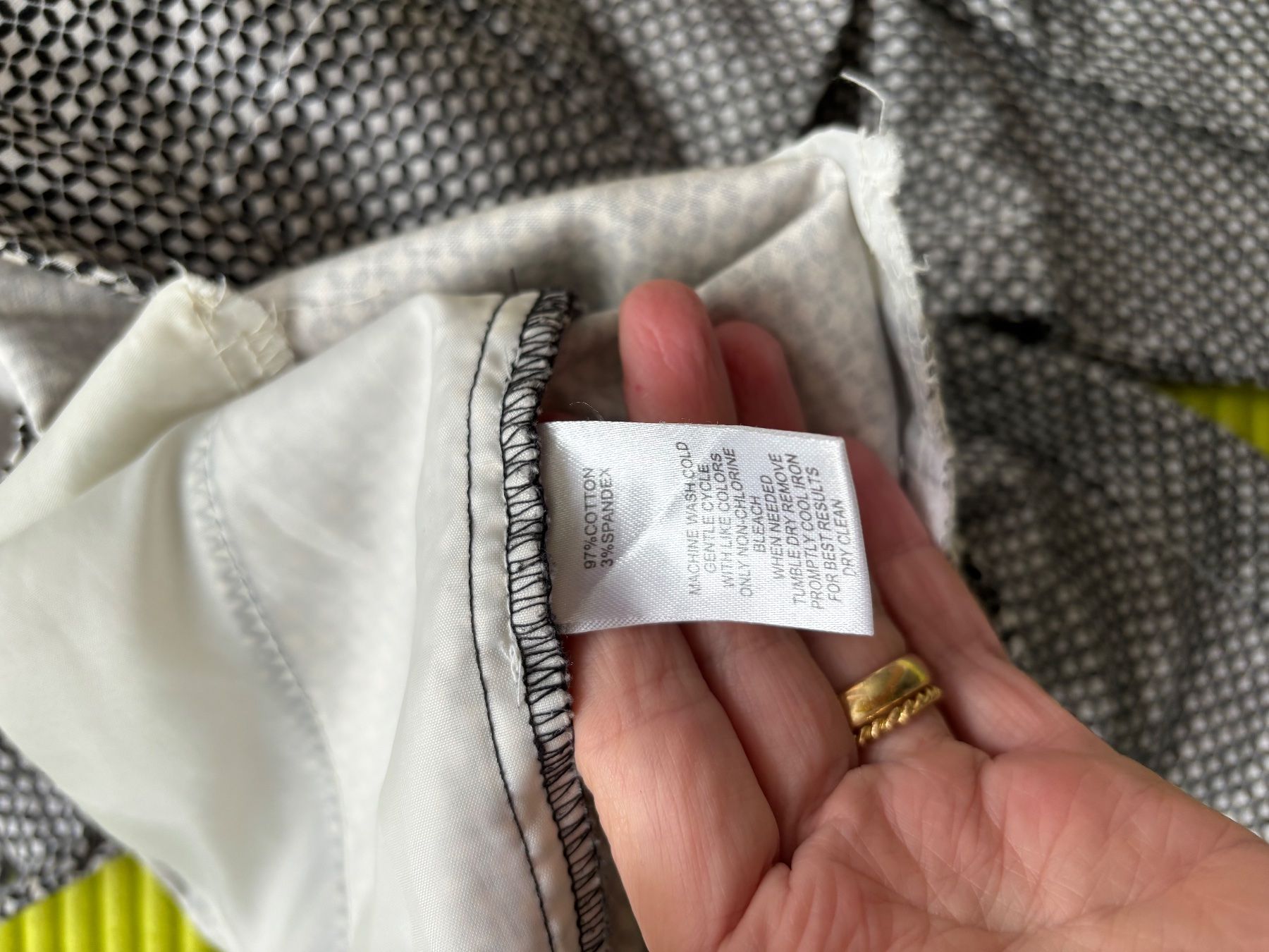 Calvin Klein Pantaloni: Calvin Klein schwarz-weiss Sommerhose – Usato da Stallikon venduto da Rsiri 2
