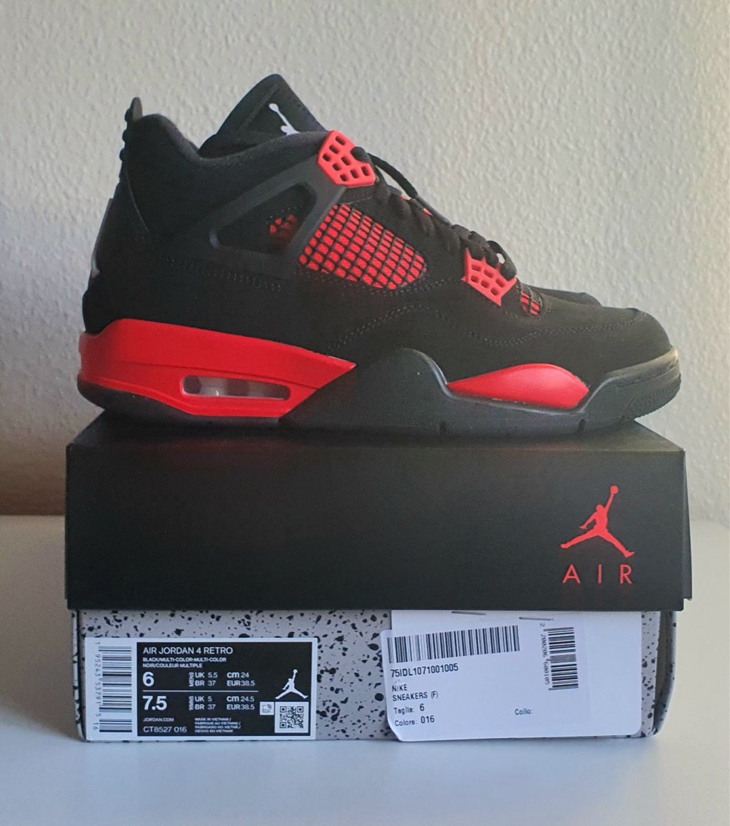 Herrenschuhe: Jordan 4 Thunder – Neu und originalverpackt aus Biel/Bienne von Akwawini