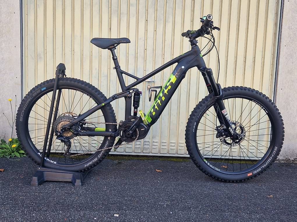 Bixs Velos: Bixs Downhill & Freeride Ebike Fully mit Shimano Motor – Gebraucht aus Rütihof von Flecksperformance