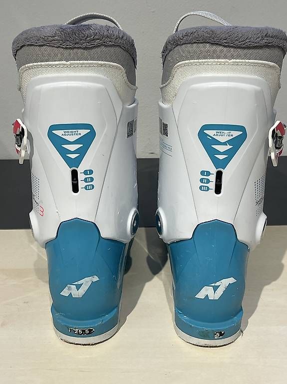 Scarpe da donna: NORDICA Skischuhe Speedmachine J3  – Usato da Therwil venduto da Bridges 2
