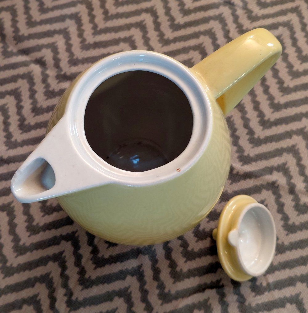 Rössler Teekannen: RÖSSLER - Rössler gelb Kaffee Krug -J38 – Gebraucht aus Morges von vimajes12 2