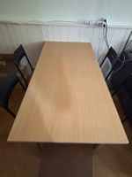 Tisch inkl. 5 Stühle