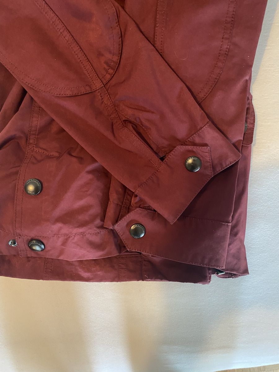 Burberry Jacken: Burberry Brit Übergangsjacke, bordeauxrot – Gebraucht aus Lugano von mariavenezia 6