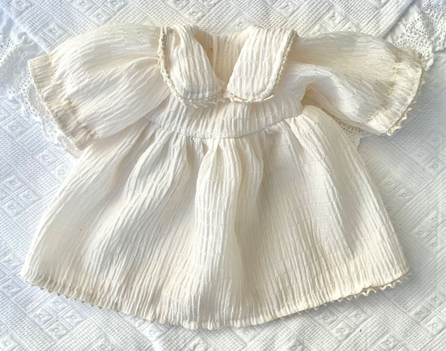 Bambole: ALTE PUPPENKLEIDCHEN – Usato da Zell LU venduto da Silvermemory 2