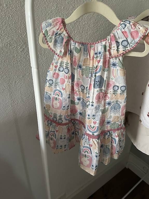 Lotti & Set di vestiti: Sommerkleider  – Usato da Unterlunkhofen venduto da MahsaS