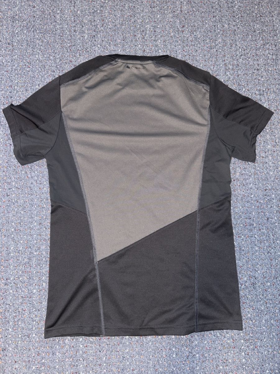 Camicie, T-shirt & Polo: Sportshirt – Nuovo (secondo la descrizione) da Oberwil (Dägerlen) venduto da Pascal17 1