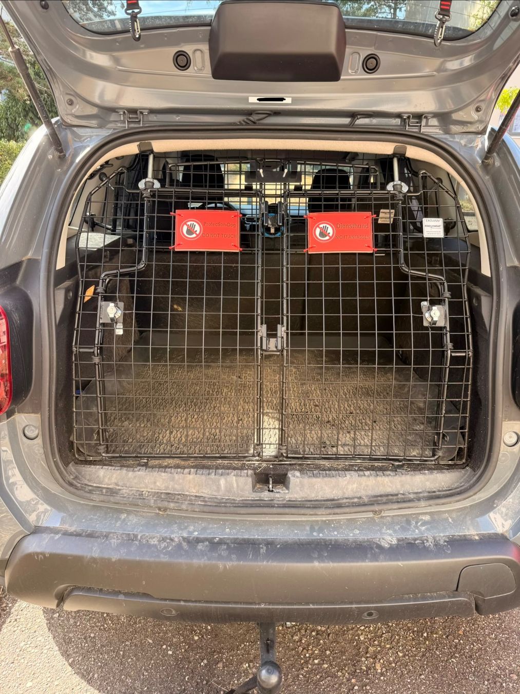 Käfige, Transport & Sicherheit: Duster Hundegitter Komplett – Gebraucht aus Muttenz von subzero4132