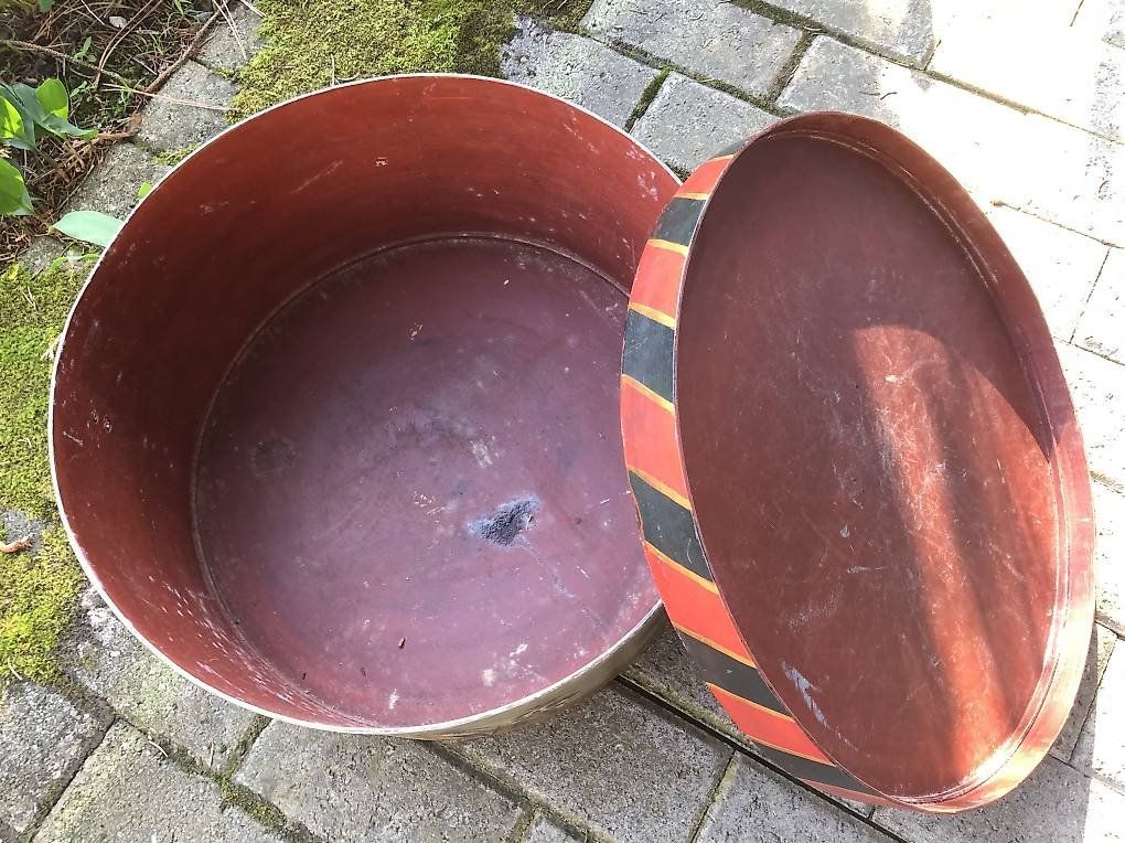 Foto & Immagini: Antike bemalte Holzdose, Unikat Soldaten, Bern Stadtwache – Usato da Koblenz venduto da Forellenteich 3