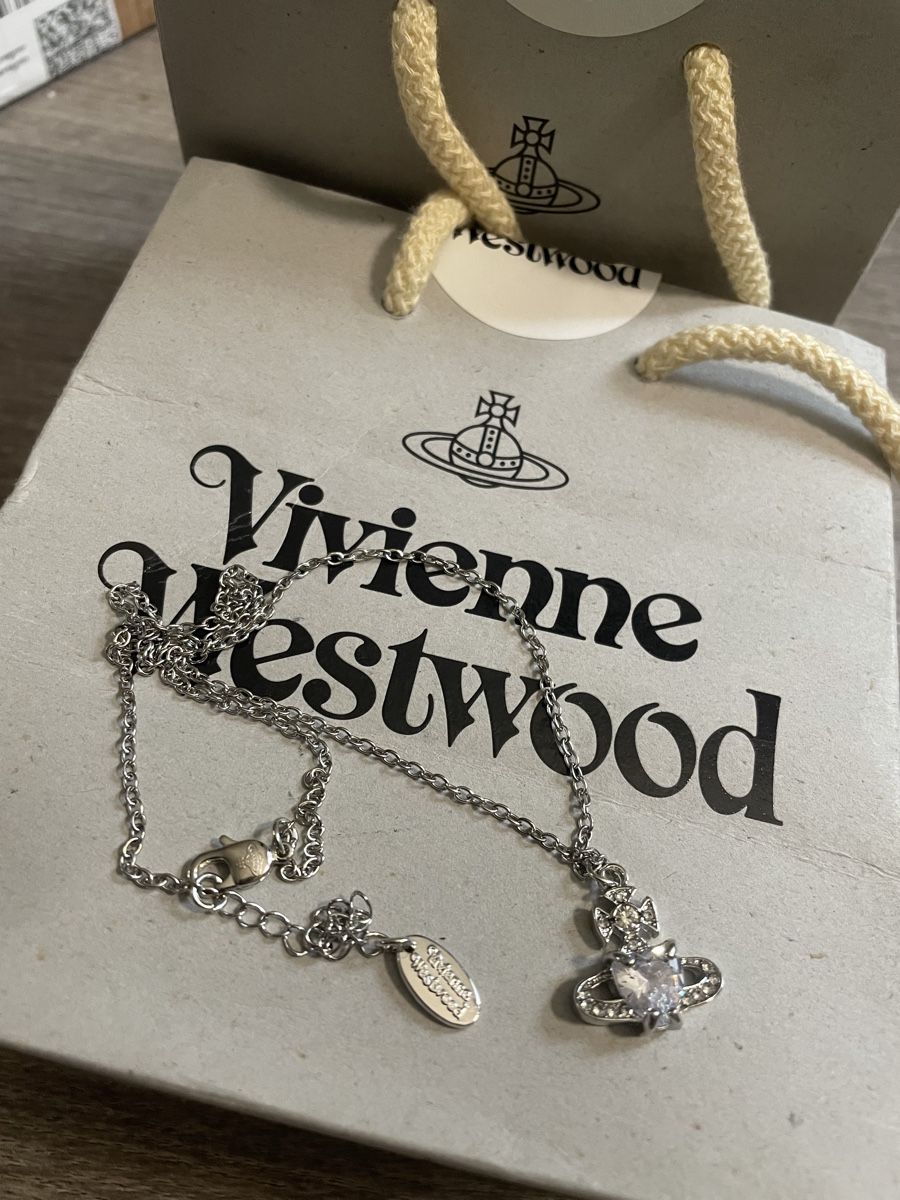 Colliers: Vivienne Westwood Necklaces – Neuf (Voir description) à Balerna par jay_9qzs 4