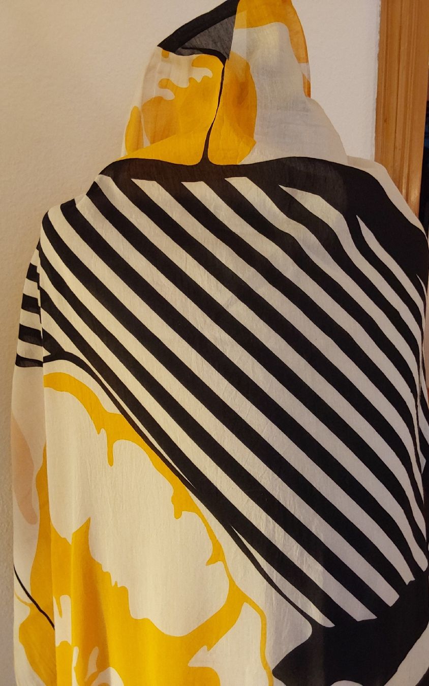 Foulard & Sciarpe: Schal Tuch – Usato da Köniz venduto da scopello12 3