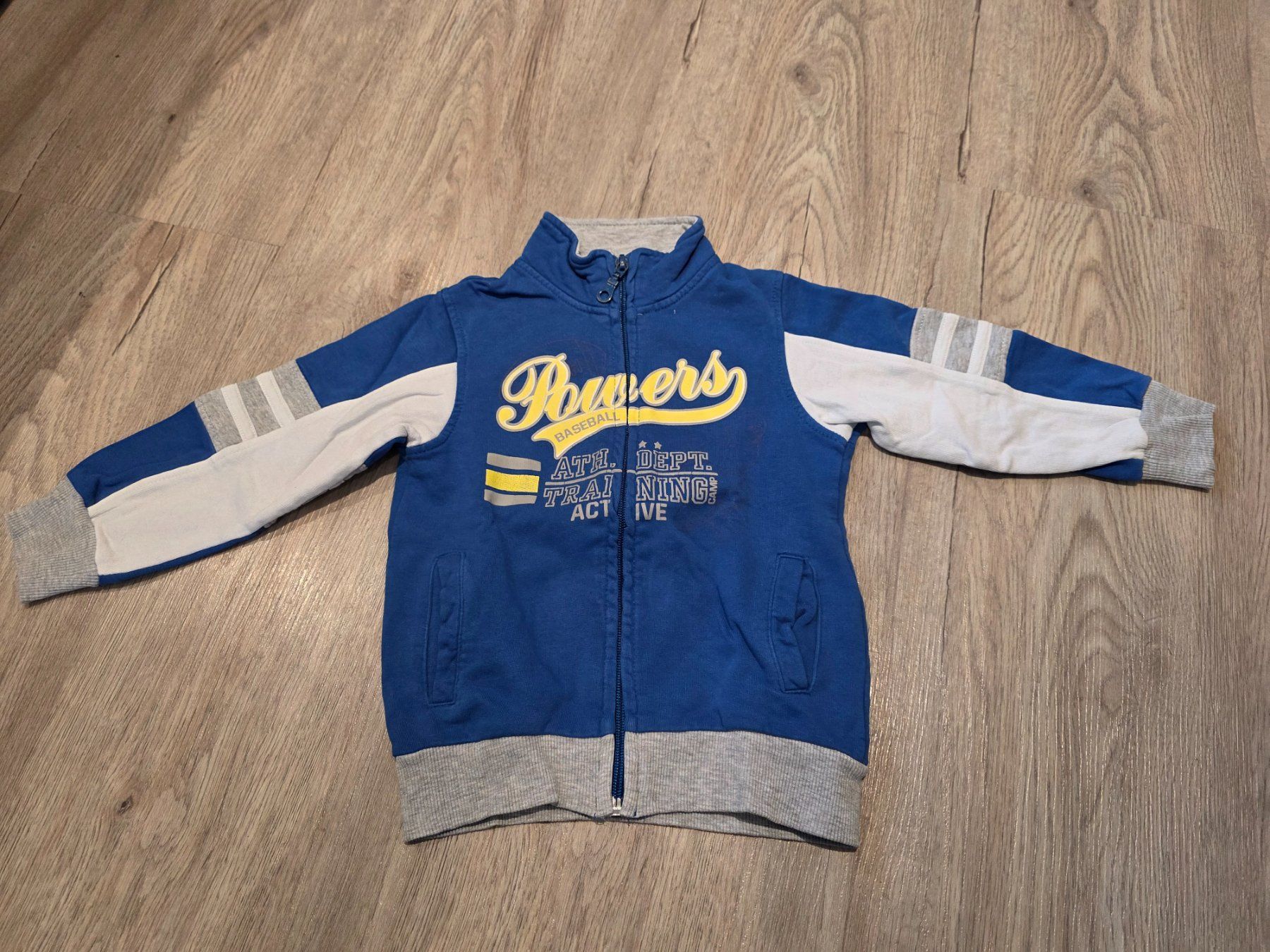 Pullover & Sweatshirts: 3 Jungen Pullover in Grösse 92 / 98 – Gebraucht aus Meiringen von tma_2 6