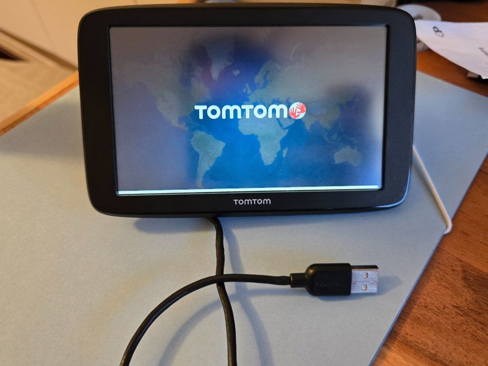 TomTom Go Basic Navigationsgerät (Gebraucht) in Spiez für CHF 6 – mit ...