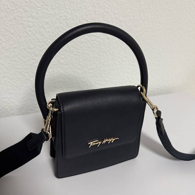 Borse da donna: Tommy Hilfiger Tasche – Usato da Hochdorf venduto da Franciscochico 2