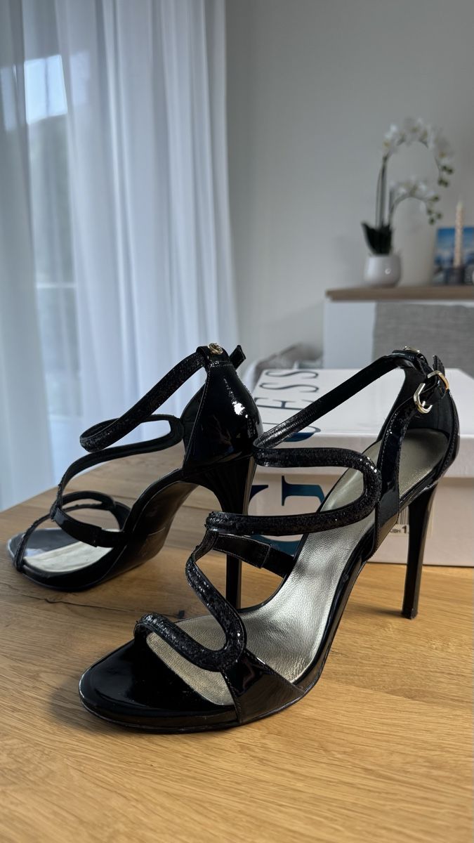 Guess Scarpe da donna: Guess Absatzschuhe – Usato da Dübendorf venduto da dej_xr57 1