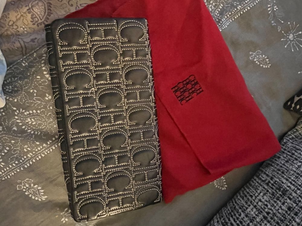 Carolina Herrera leather clutch bag Kaufen auf Ricardo