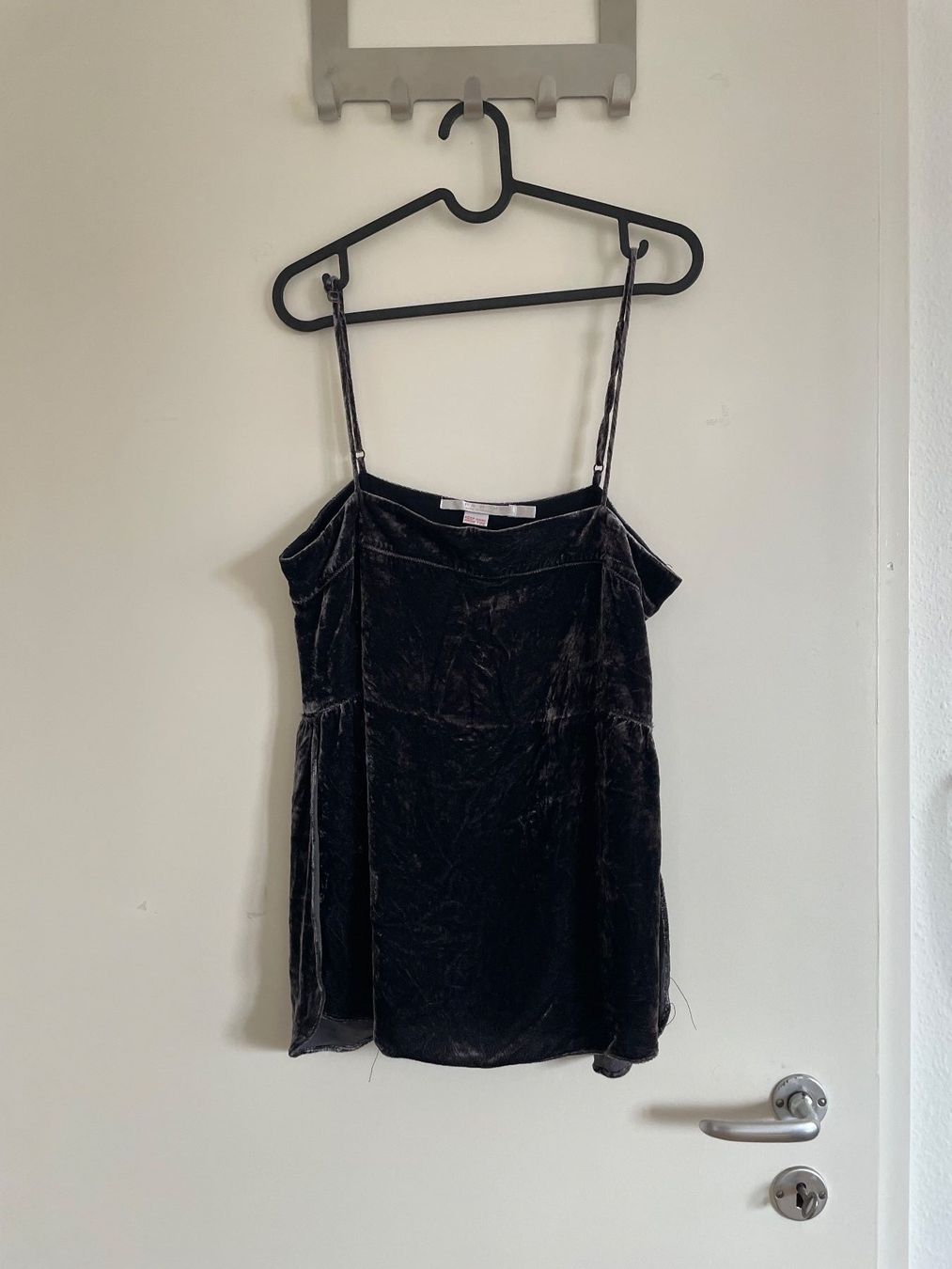 Tops: Grau/Silbernes Oberteil – D'occasion à Basel par schnudibu