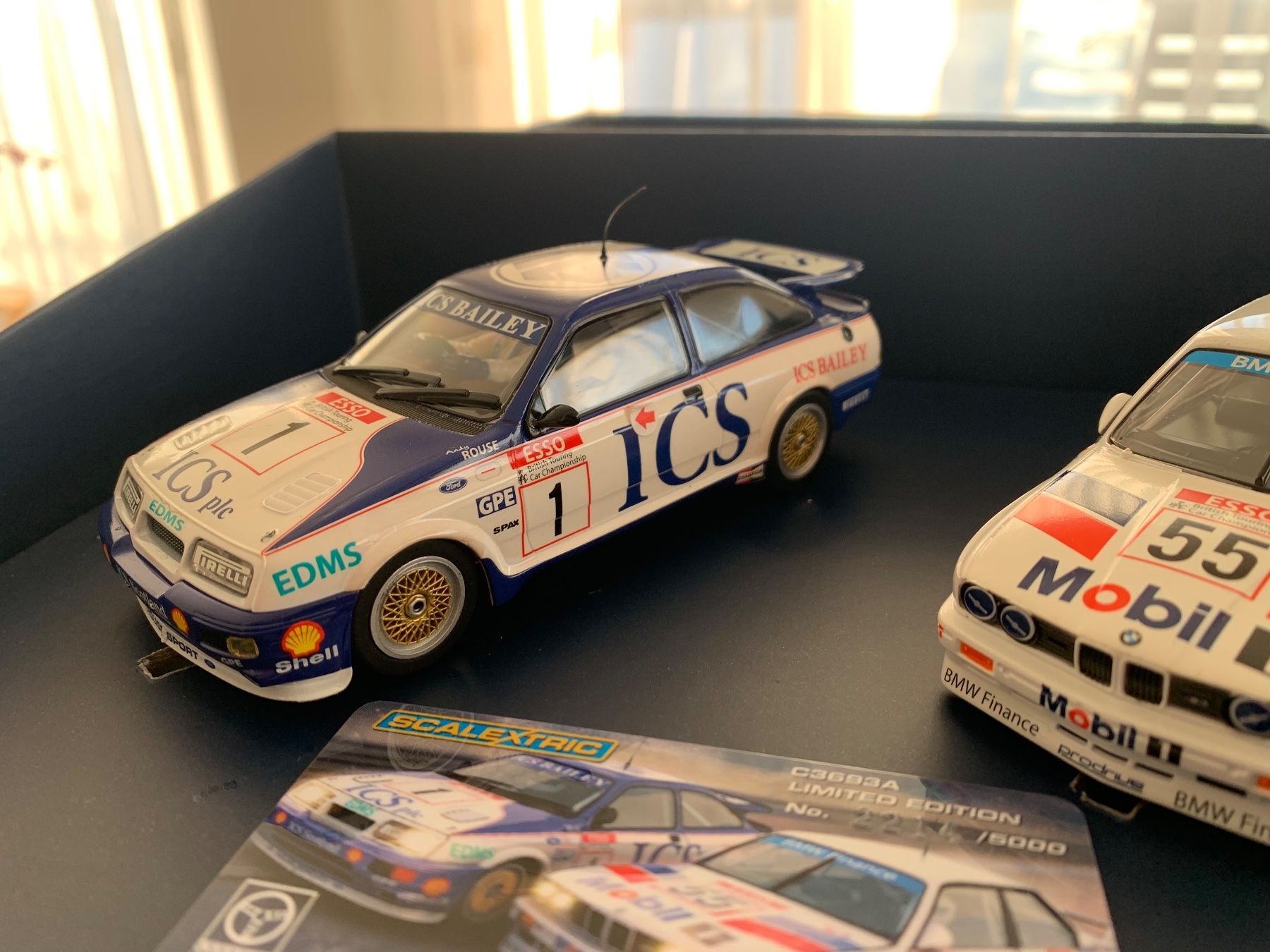 Scalextric Modellautos: Scalextric Legends BMW E30 und Ford Sierra RS500 – Neu und originalverpackt aus Remigen von Kowalzki 5
