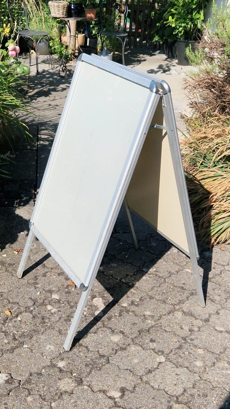 Allestimento di negozi e stand fieristici: Kundenstopper / Plakatständer – Usato da mettmenstetten venduto da choice01