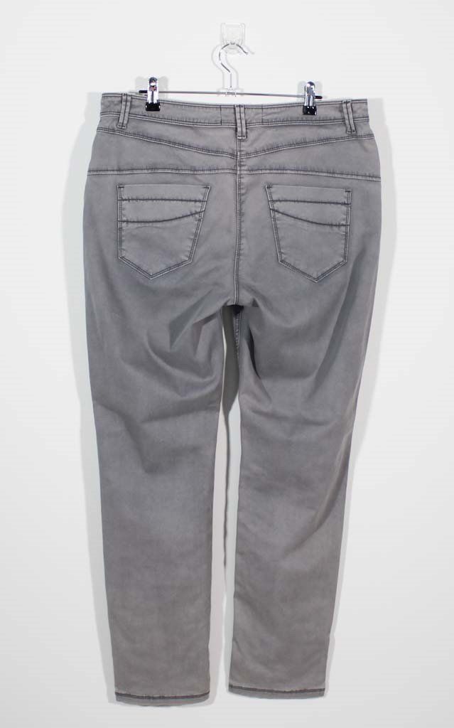 Cecil Jeans: CECIL Jeans New York Gr. 31 – Gebraucht aus Belp von caramel-secondhand 2