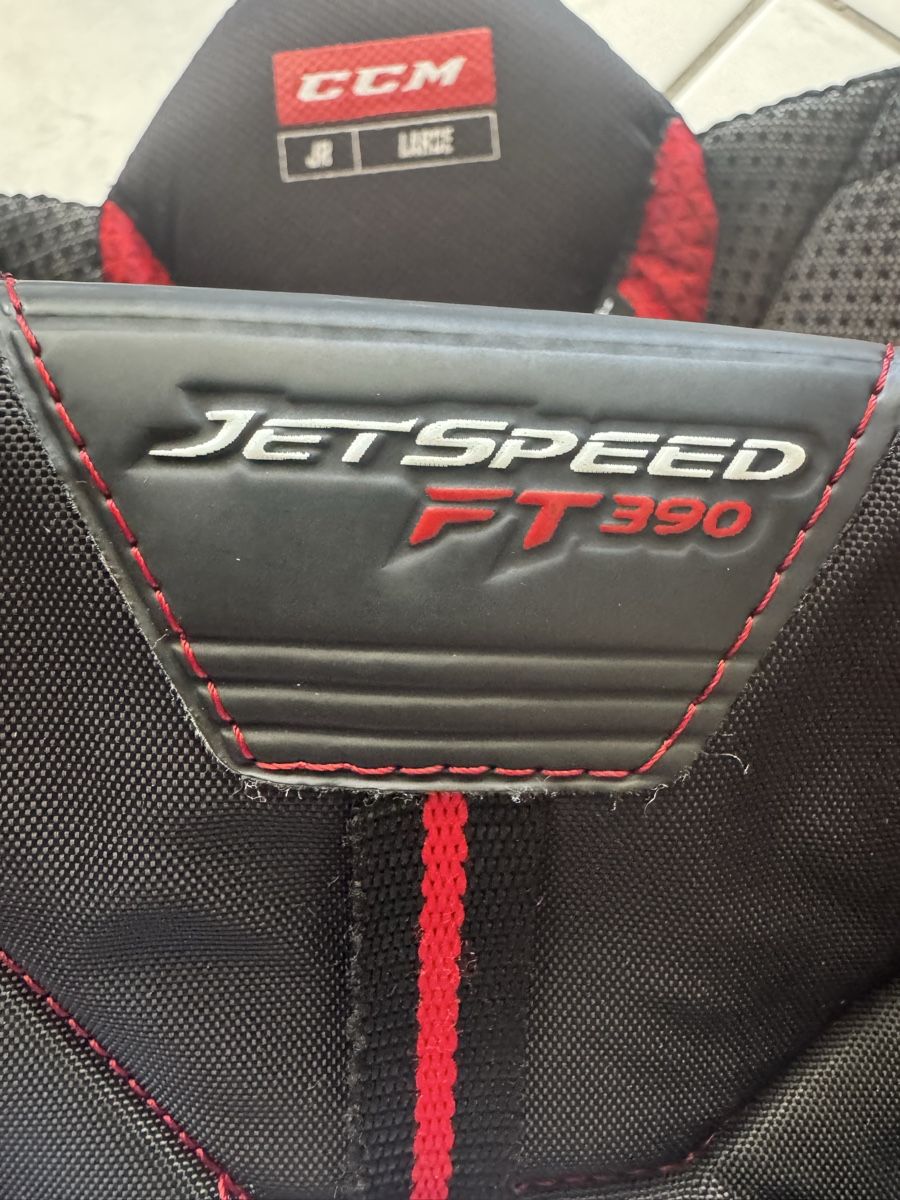 Ccm Hosen: CCM JETSPEED FT390 Jr. L – Gebraucht aus Bassersdorf von mmikolaj 2