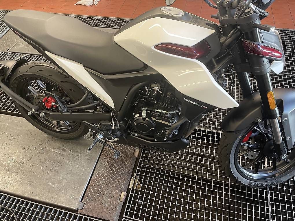 Route: Malaguti Drakon 125 – D'occasion à Zürich par jer_czq8 2