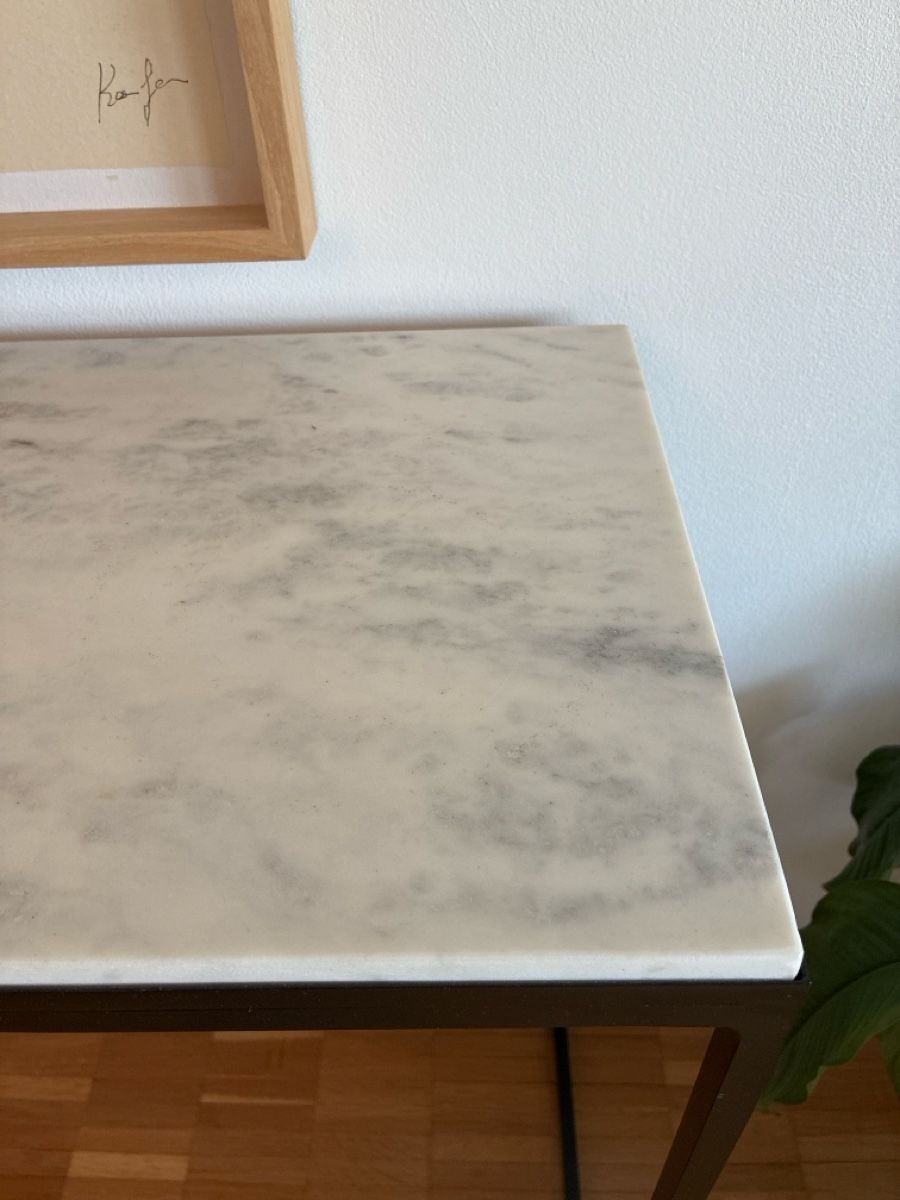 Scaffali: Modern Marble & Metal Display Shelf - Spring Decor – Usato da Kloten venduto da raqueldocouto 1
