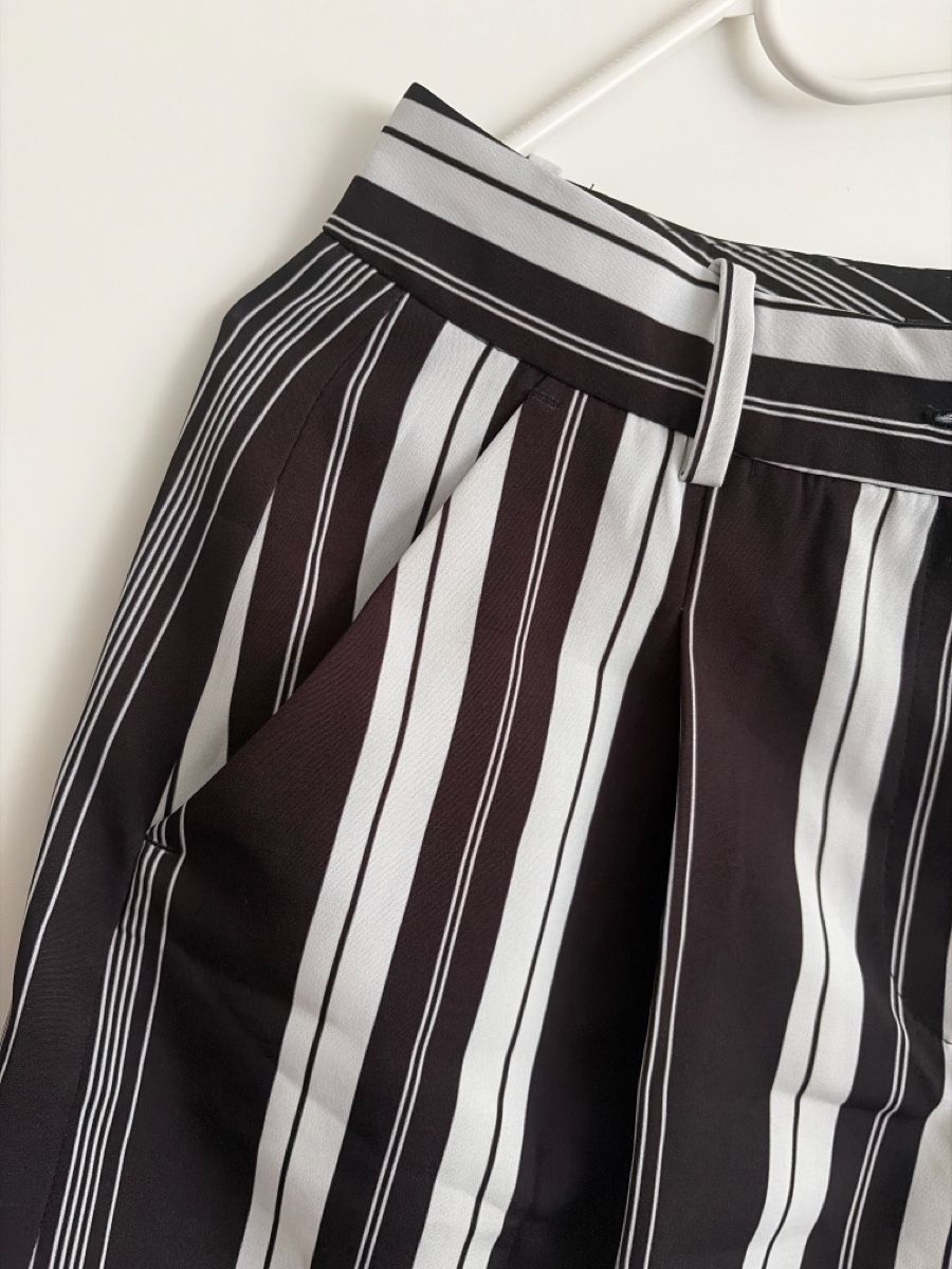 Zara Pantaloni: Shorts Zara rayures noir blanc taille M – Nuovo (secondo la descrizione) da Renens VD venduto da sar_bwz5 4