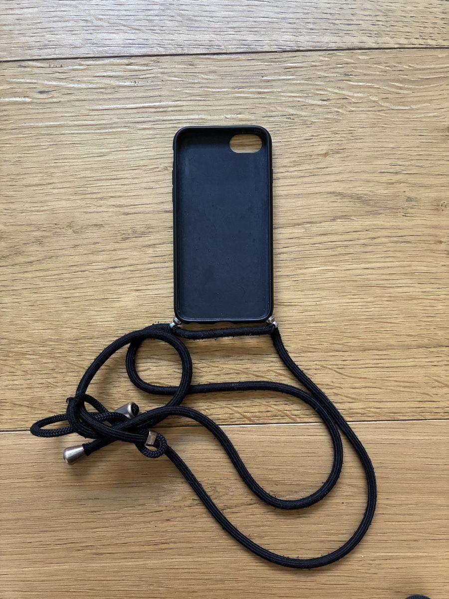 Apple Telefoni cellulari / Smartphones: Apple iPhone SE 64GB schwarz gebraucht – Usato da Römerswil LU venduto da nadj27 2