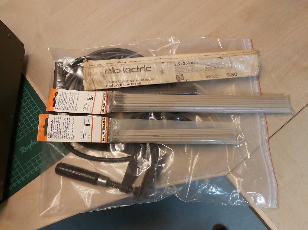 Saldatori: SCHWEISSGERÄT MIT ZUBEHÖR KOMPLETT – Usato da Stalden (Sarnen) venduto da chr_s5xx 3