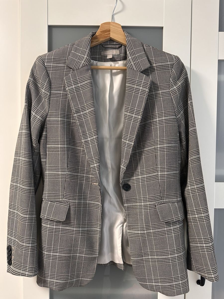 H&M Completi & Tailleur: Blazer – Usato da Chur venduto da Lorena7
