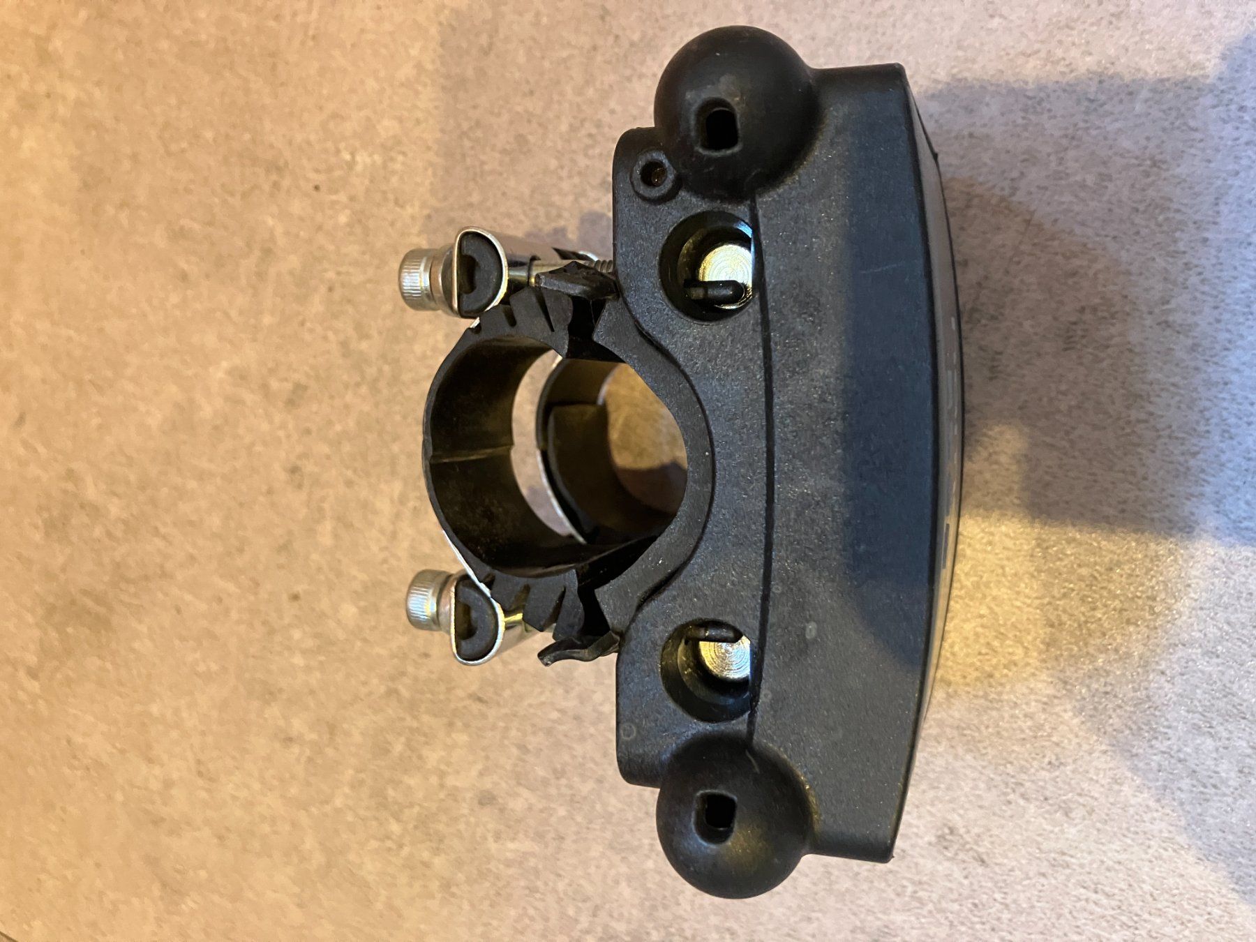 Hamax Pezzi di ricambio: HAMAX bracket fixation pour siège enfant de vélo – Usato da Montcherand venduto da crilf 3