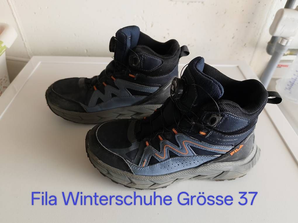 Fila Scarpe per ragazzi: Fila Winterschuhe Grösse 37 – Usato da Grossdietwil venduto da wichtel28